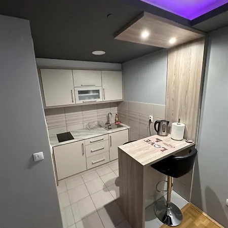 Apartamento Apartman Lux S&v 1 Lukavica Istocno Hilandarska Centar *