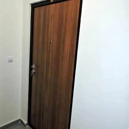 Apartman Lux S&v 1 Lukavica Istocno Hilandarska Centar Apartamento Sarajevo